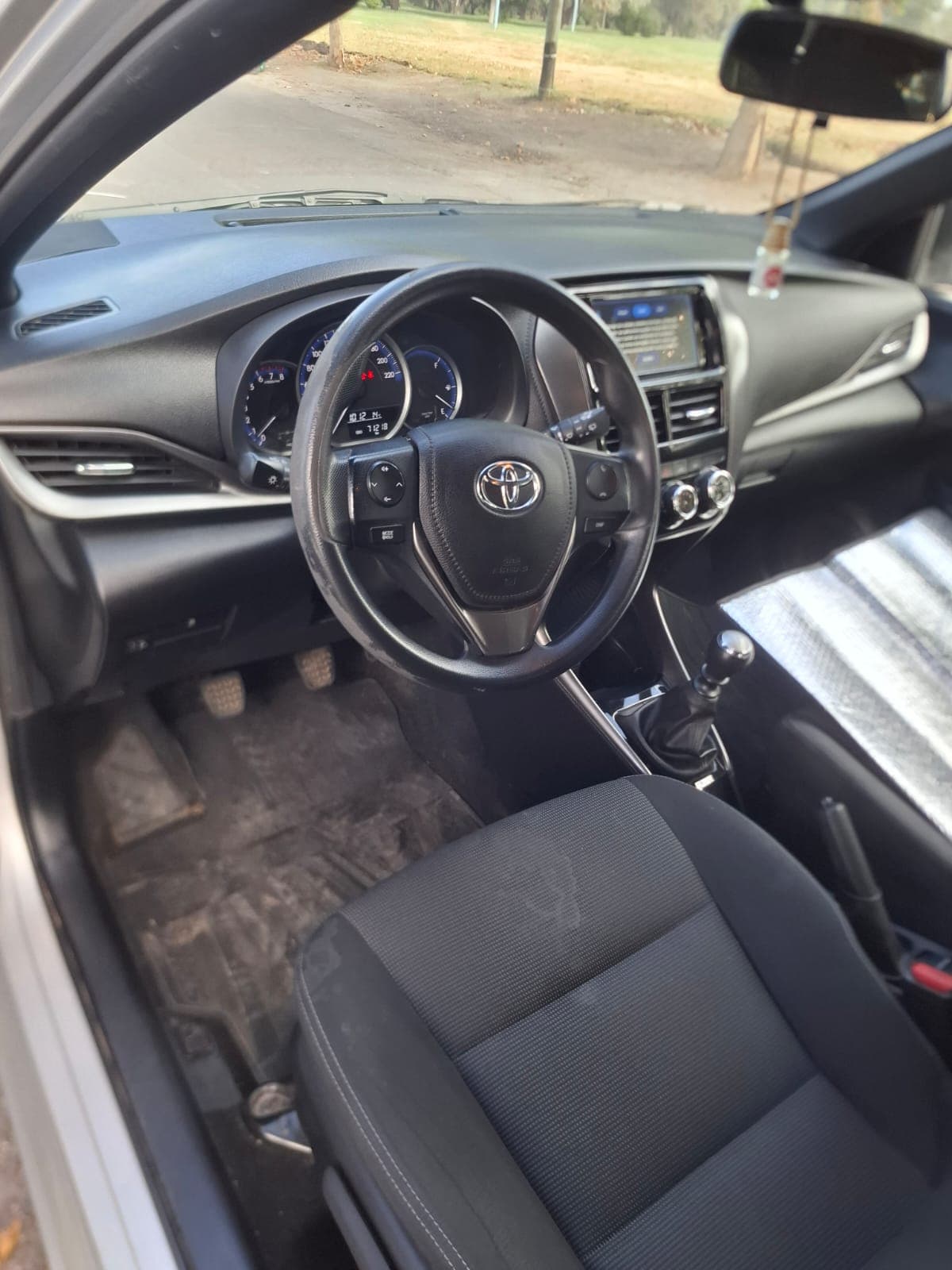 Toyota Yaris - Vista 4